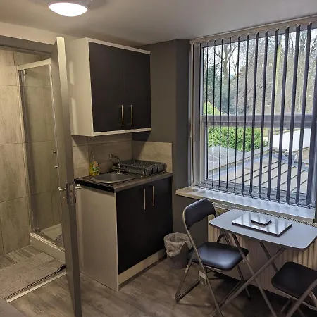 Station Apartments Ashton in Makerfield Exterior photo