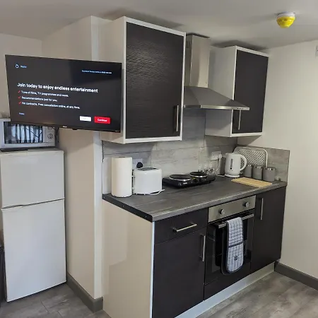 Station Apartments Ashton in Makerfield Exterior photo
