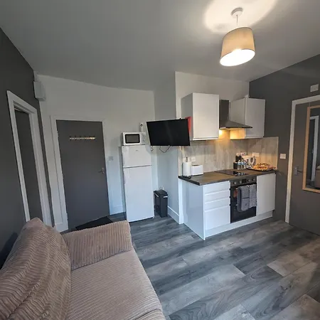 Station Apartments Ashton in Makerfield Exterior photo