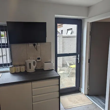 Station Apartments Ashton in Makerfield Exterior photo