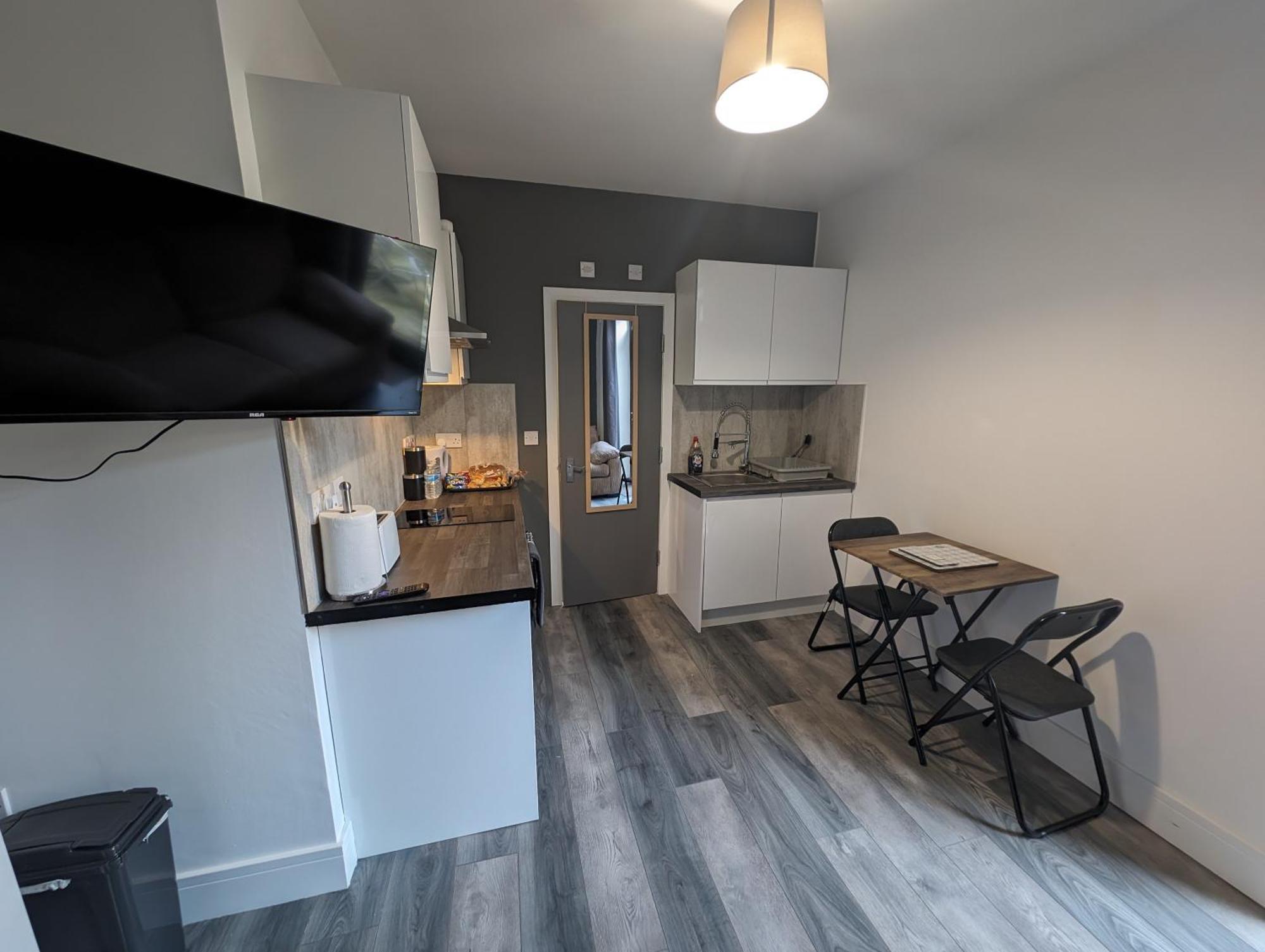 Station Apartment
