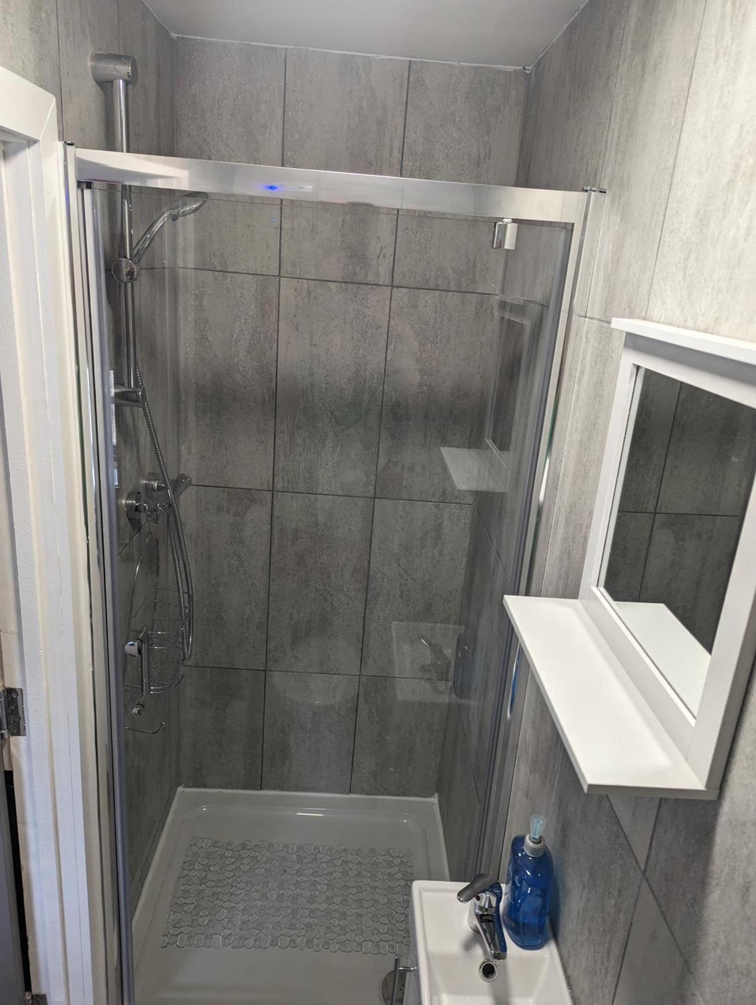 Apartment Station *